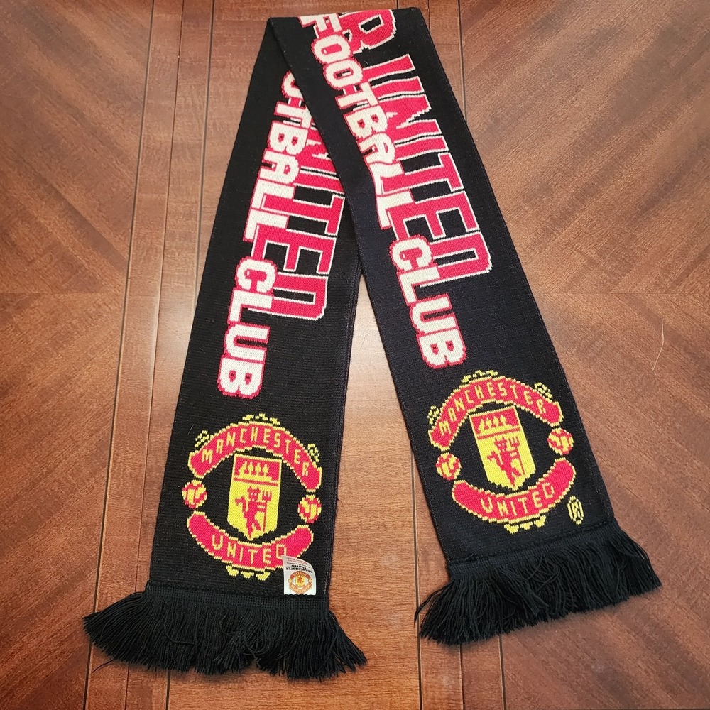 Manchester United Official Club Football/Soccer Scarf Spectator Merchandise